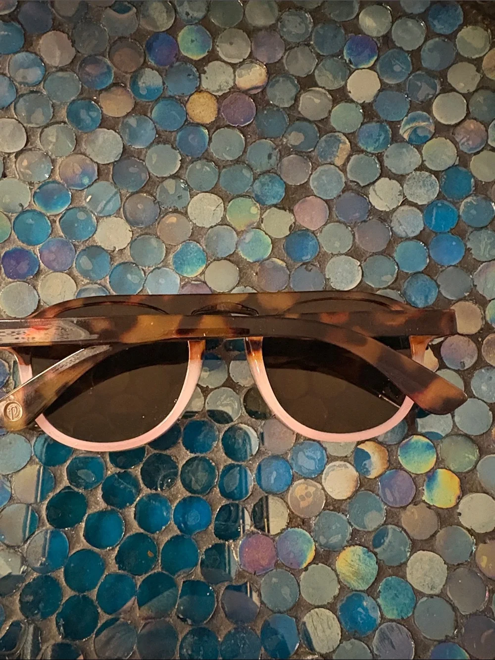 Tortoiseshell and Pink uni sex Sunglasses Polirized.